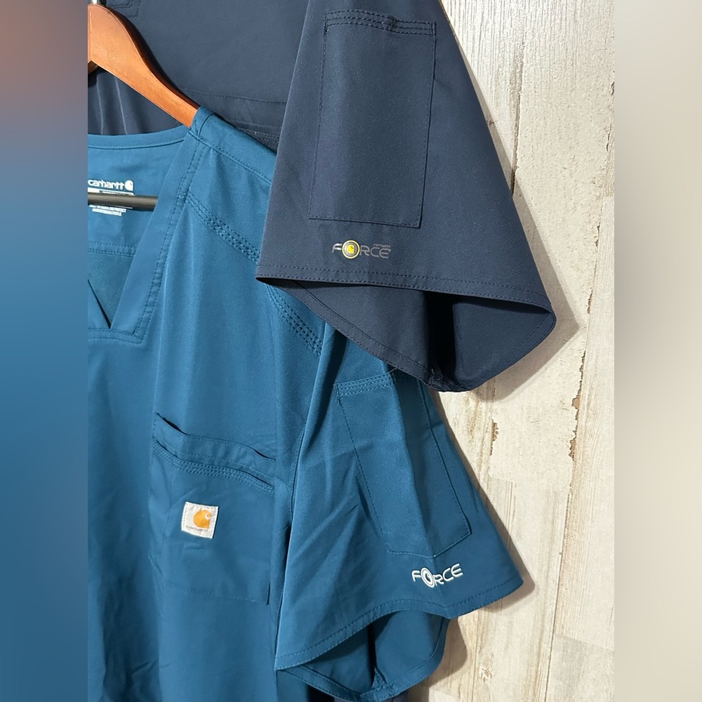 Bundle of 2 Carhartt Force Scrub Tops‎ - Picture 2 of 7